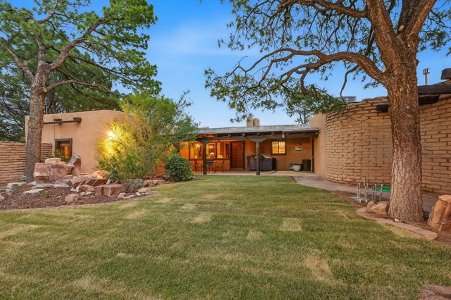 1313 Kentucky Street SE, Albuquerque, NM 87108