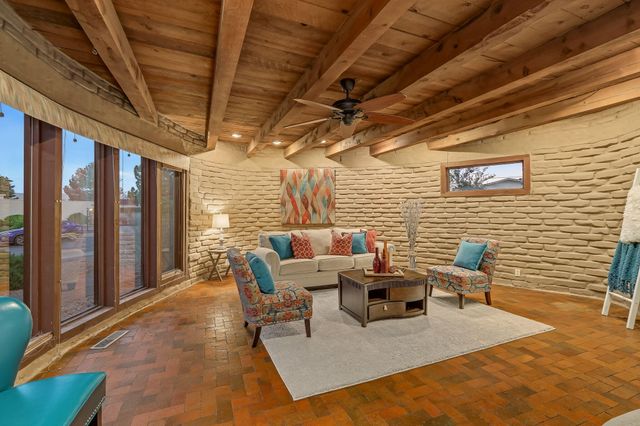 1313 Kentucky Street SE, Albuquerque, NM 87108