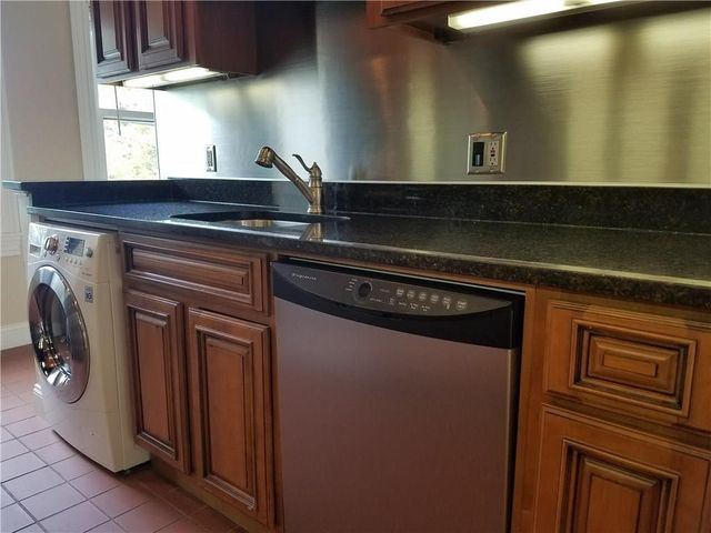 3 Bay View Avenue 6, Bristol, RI 02809