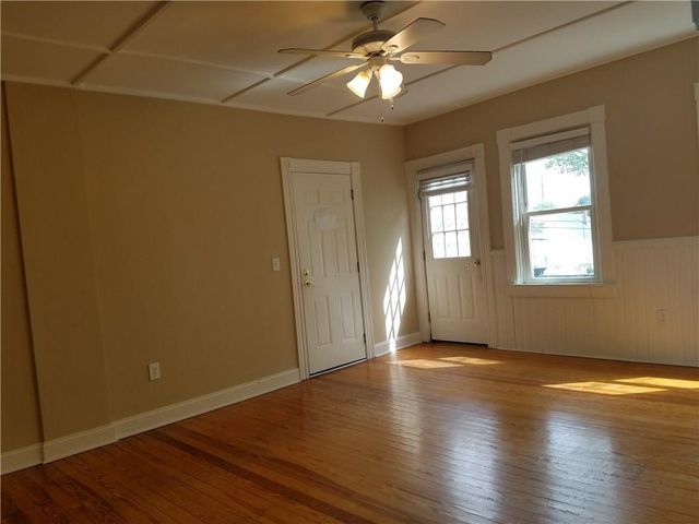 3 Bay View Avenue 6, Bristol, RI 02809