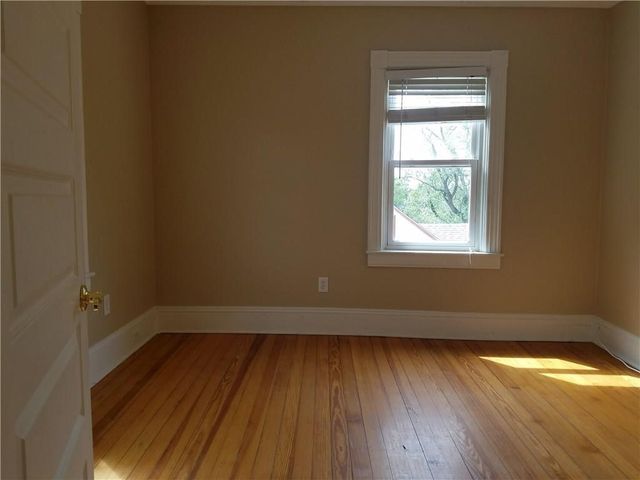 3 Bay View Avenue 6, Bristol, RI 02809