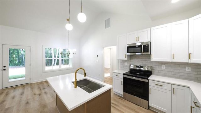 61 Hazel Lane, Bremen, GA 30110