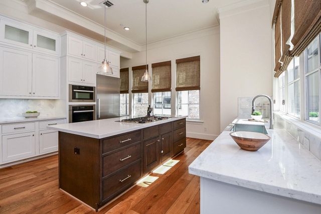 5 Robita Street, Houston, TX 77019