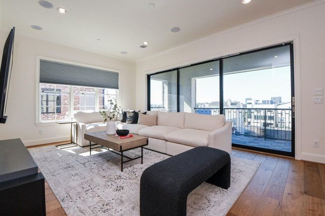 5 Robita Street, Houston, TX 77019