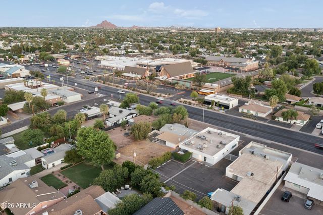 3834 E Indian School Road, Phoenix, AZ 85018