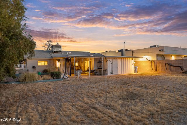 3834 E Indian School Road, Phoenix, AZ 85018