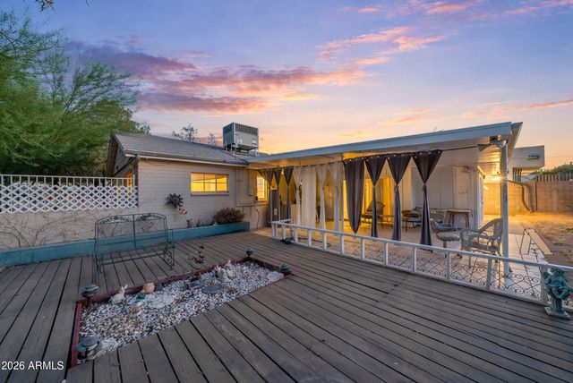 3834 E Indian School Road, Phoenix, AZ 85018
