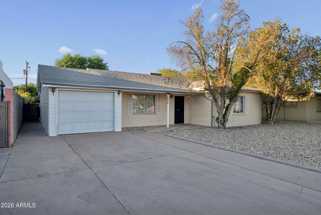 3834 E Indian School Road, Phoenix, AZ 85018