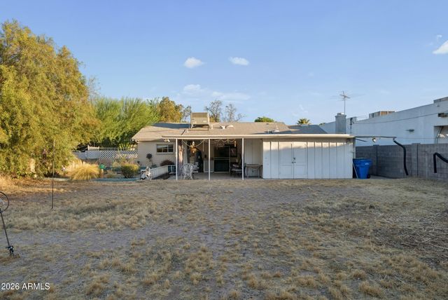 3834 E Indian School Road, Phoenix, AZ 85018
