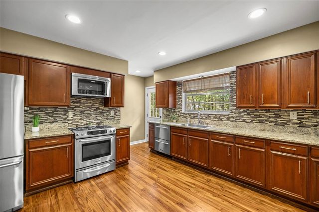 732 NE 12TH TERRACE, Ocala, FL 34470