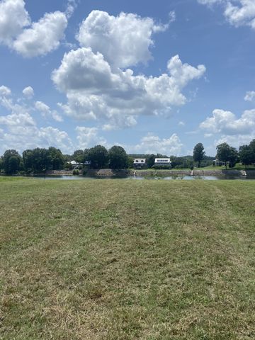 1627 Hardin Bottom River Road, Clifton, TN 38425