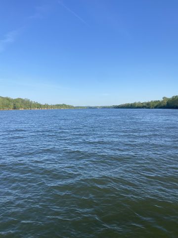 1627 Hardin Bottom River Road, Clifton, TN 38425