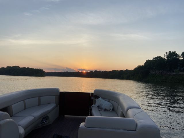 1627 Hardin Bottom River Road, Clifton, TN 38425