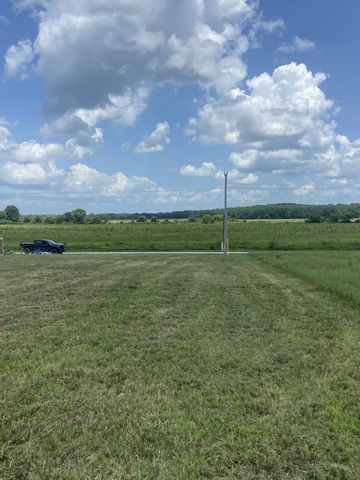 1627 Hardin Bottom River Road, Clifton, TN 38425