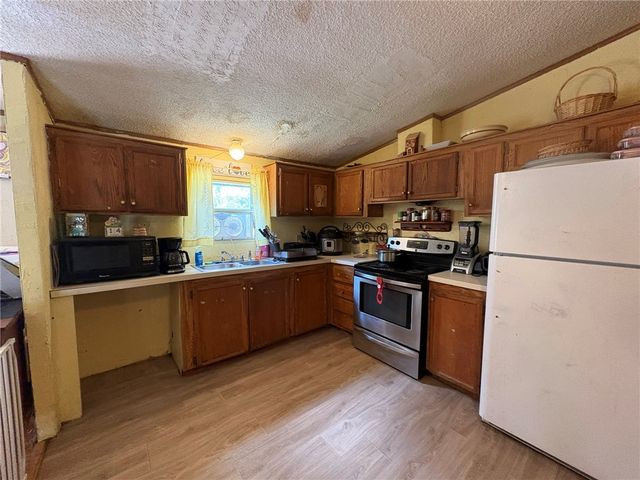 362 Hunters Lane, Export, PA 15632