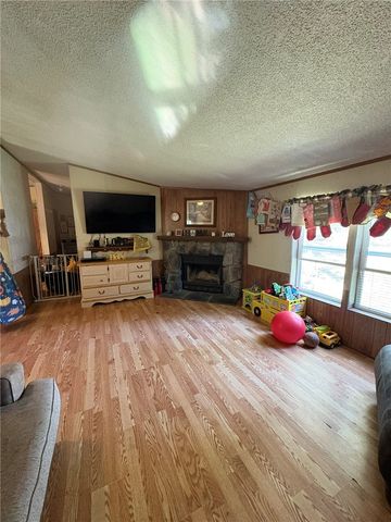 362 Hunters Lane, Export, PA 15632