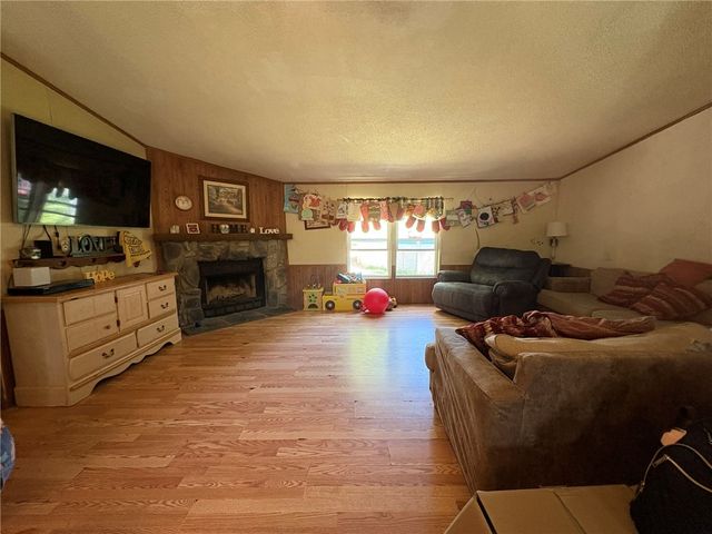 362 Hunters Lane, Export, PA 15632