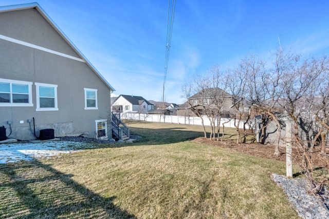 1072 S 925 E, Salem, UT 84653