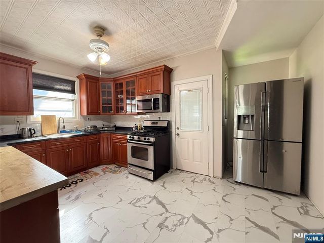 162 Sylvan Street, Rutherford, NJ 07070