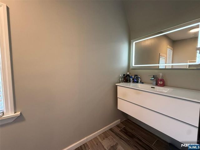 162 Sylvan Street, Rutherford, NJ 07070