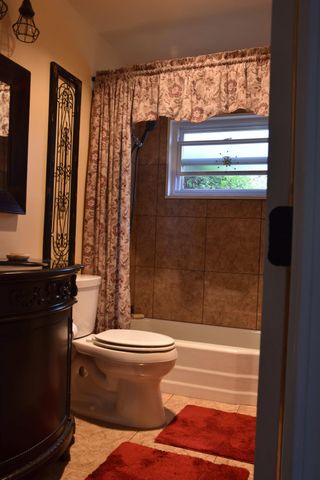 10301 Matthew Avenue NE, Albuquerque, NM 87112