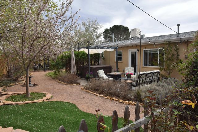 10301 Matthew Avenue NE, Albuquerque, NM 87112