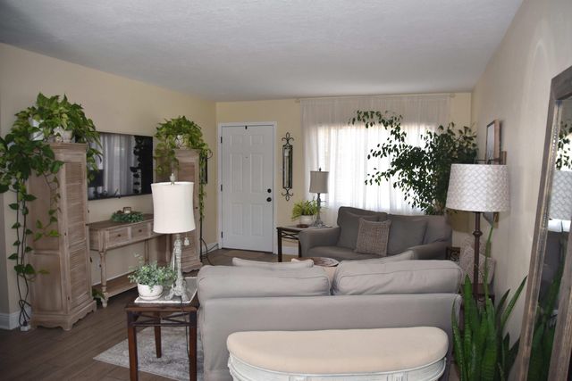 10301 Matthew Avenue NE, Albuquerque, NM 87112