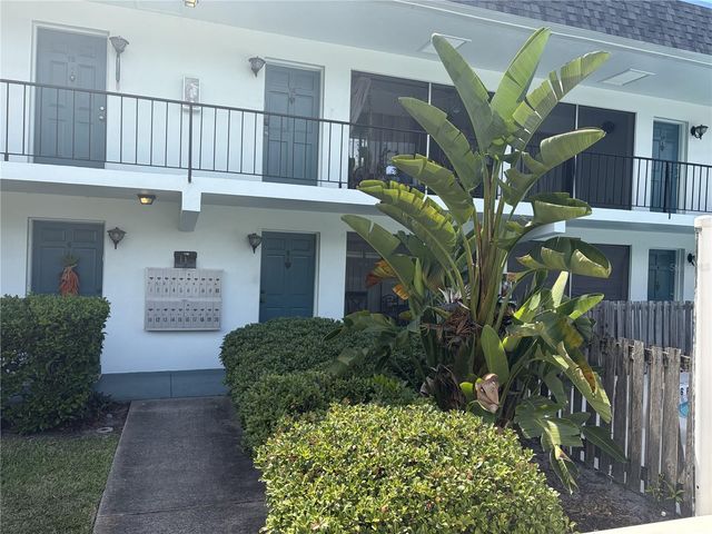 1485 LAKEVIEW ROAD 5, Clearwater, FL 33756