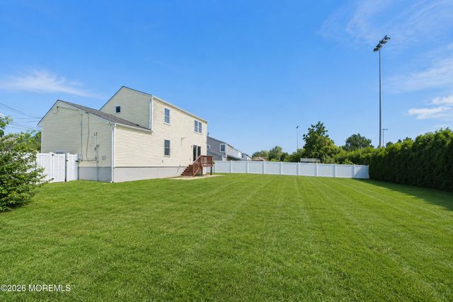 6 Dibling Street, Union Beach, NJ 07735