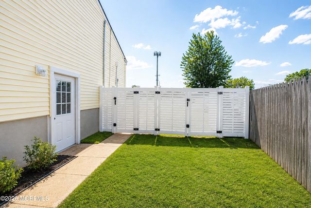 6 Dibling Street, Union Beach, NJ 07735