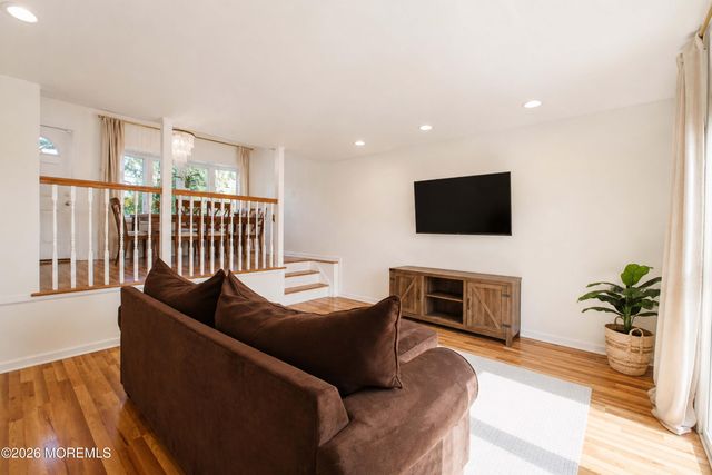 6 Dibling Street, Union Beach, NJ 07735
