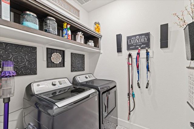 2897 Margot Ln, Turlock, CA 95382