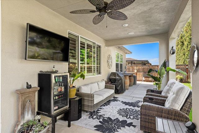 2897 Margot Ln, Turlock, CA 95382