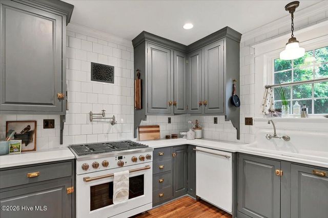 335 E Connecticut Avenue, Southern Pines, NC 28387