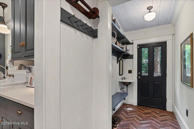 335 E Connecticut Avenue, Southern Pines, NC 28387