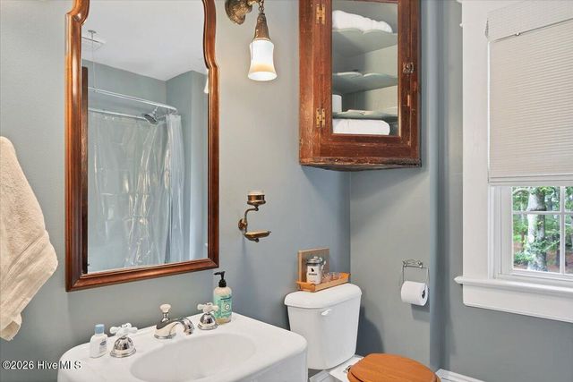 335 E Connecticut Avenue, Southern Pines, NC 28387