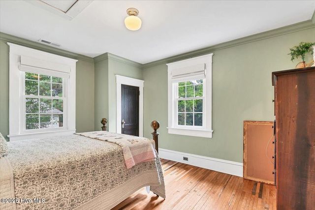 335 E Connecticut Avenue, Southern Pines, NC 28387