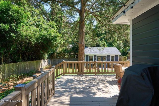 335 E Connecticut Avenue, Southern Pines, NC 28387