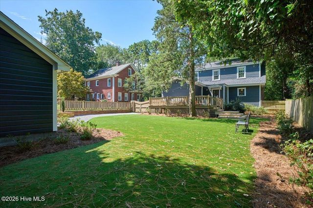 335 E Connecticut Avenue, Southern Pines, NC 28387