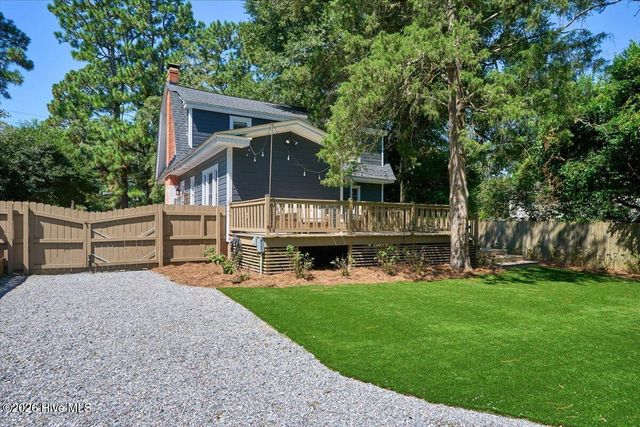 335 E Connecticut Avenue, Southern Pines, NC 28387