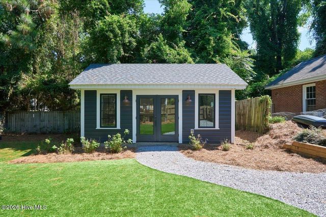 335 E Connecticut Avenue, Southern Pines, NC 28387