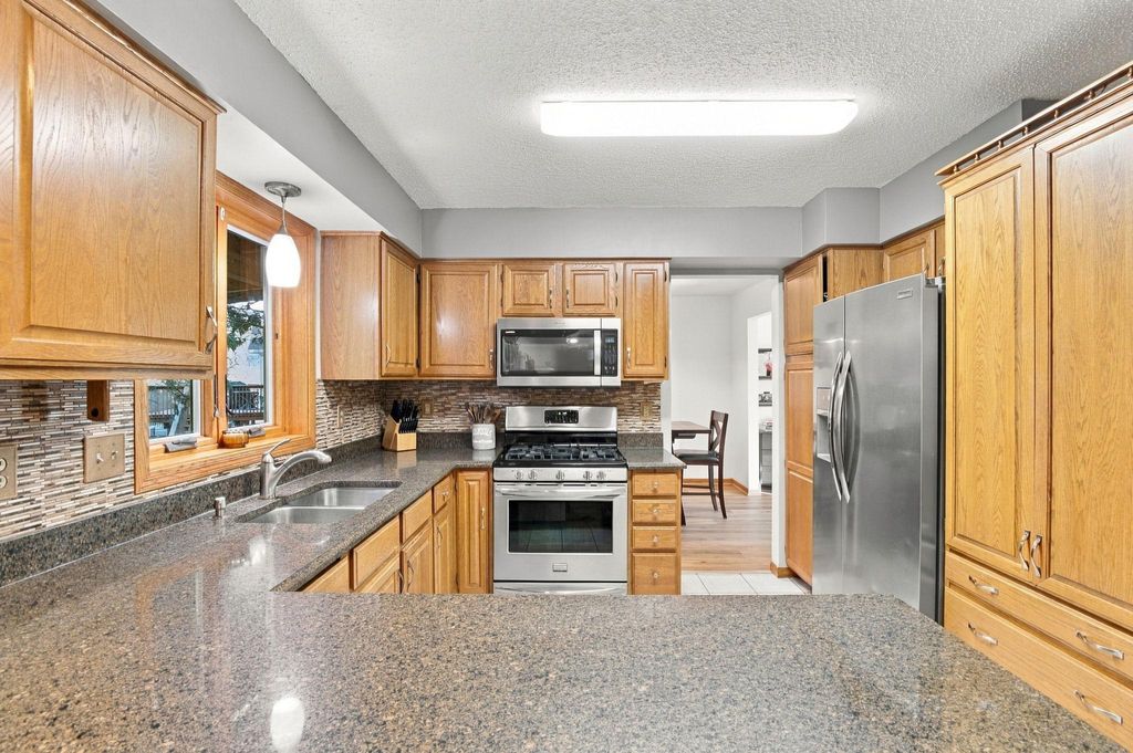 9078 Sierra Road, Woodbury, MN 55125 — photo 5