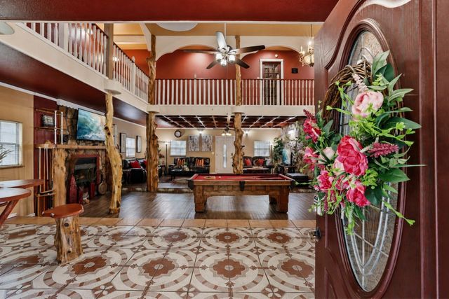511 Chateau Woods Parkway Drive, Conroe, TX 77385