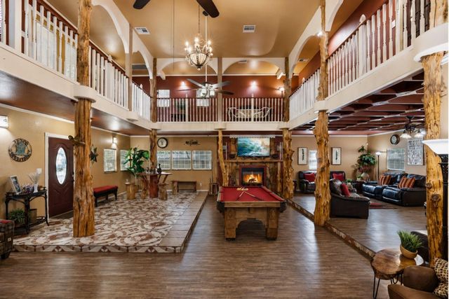 511 Chateau Woods Parkway Drive, Conroe, TX 77385