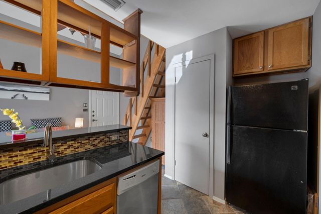 2210 Pearl ST 301, Austin, TX 78705