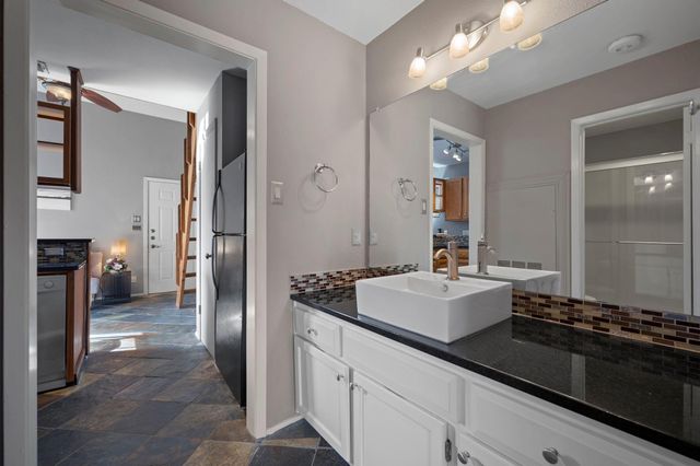 2210 Pearl ST 301, Austin, TX 78705