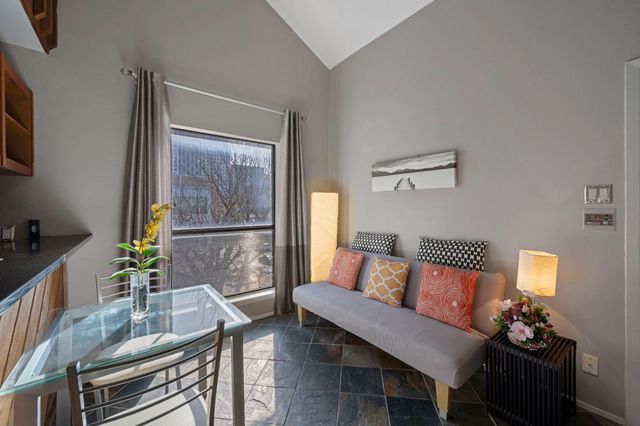 2210 Pearl ST 301, Austin, TX 78705