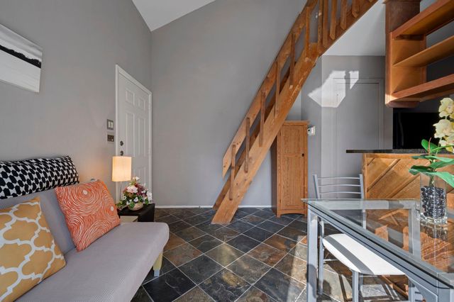 2210 Pearl ST 301, Austin, TX 78705