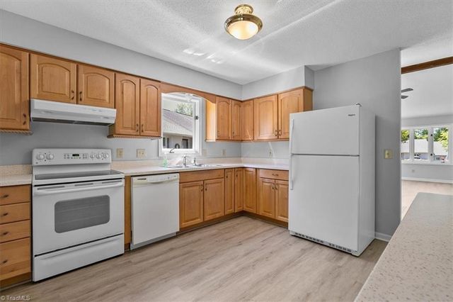 2810 Spring House Place, Greensboro, NC 27410