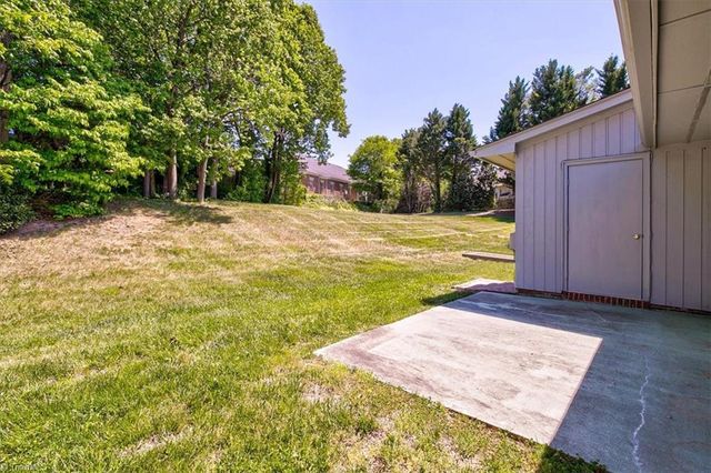 2810 Spring House Place, Greensboro, NC 27410